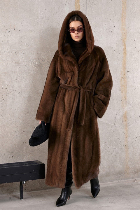 Cappotto lungo con cappuccio in pelliccia di visone marrone