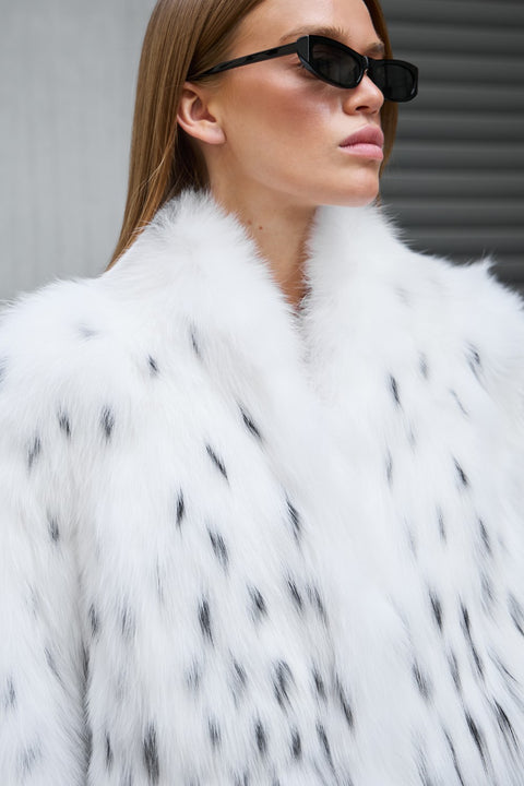 Manteau en fourrure de renard inspiré du lynx
